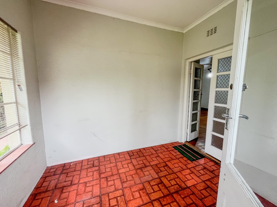 To Let 4 Bedroom Property for Rent in Pinelands Western Cape